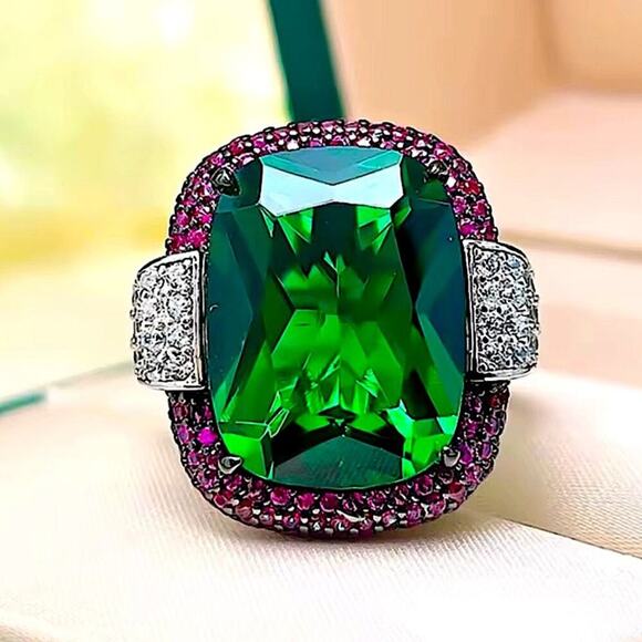 boutique Jewelry - Emerald Green Statement Ring with Pink Halo